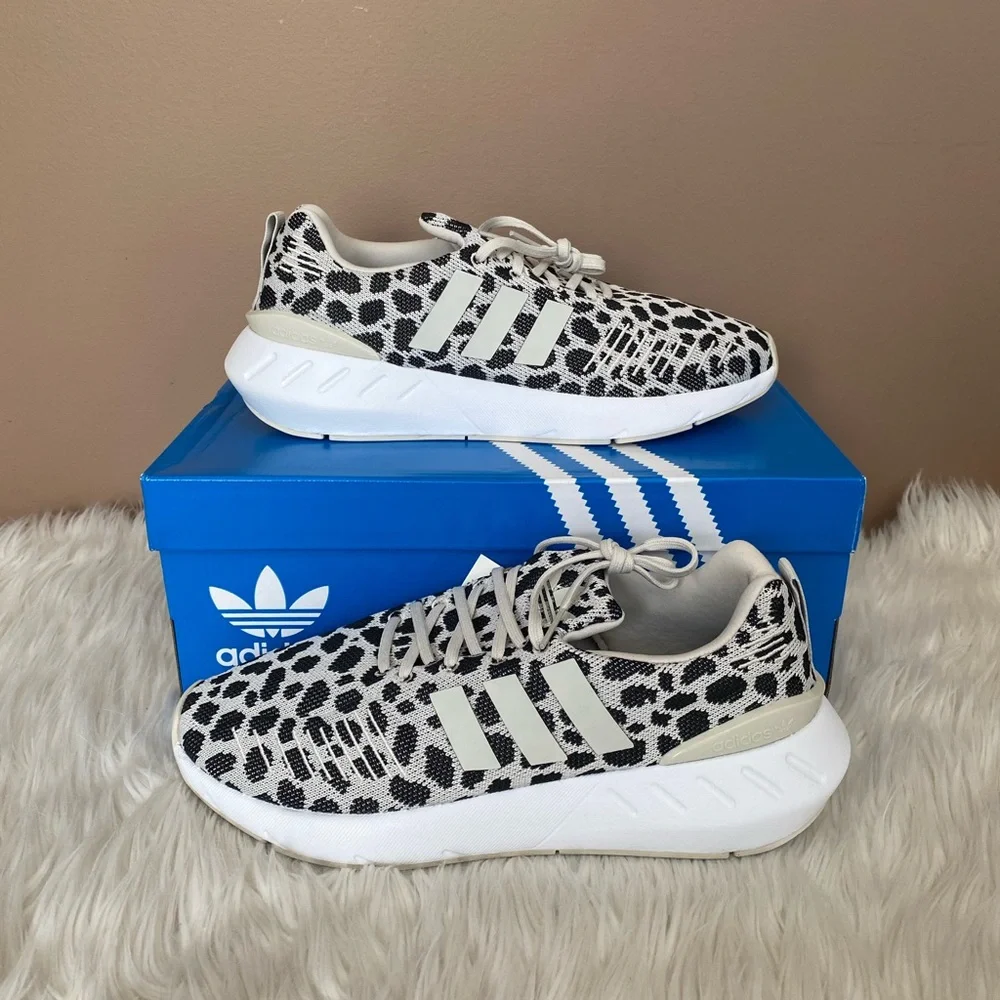 {ADIDAS} Swift Run 22 W in Leopard Print - Women's 8 NWT - Picture 1 of 6